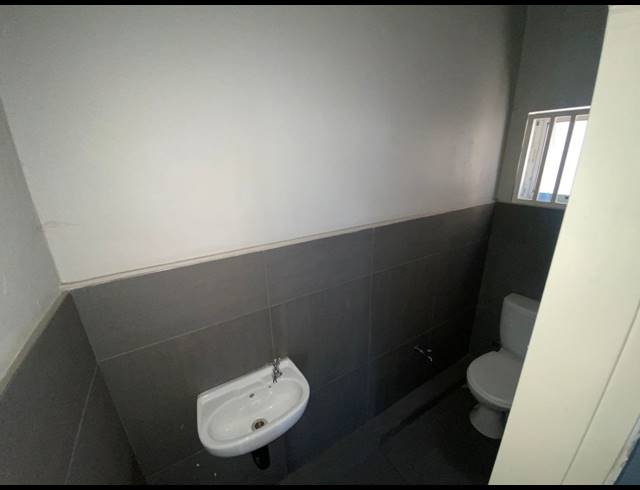 145M² BUILDING TO LET IN RUSTENBURG CENTRAL